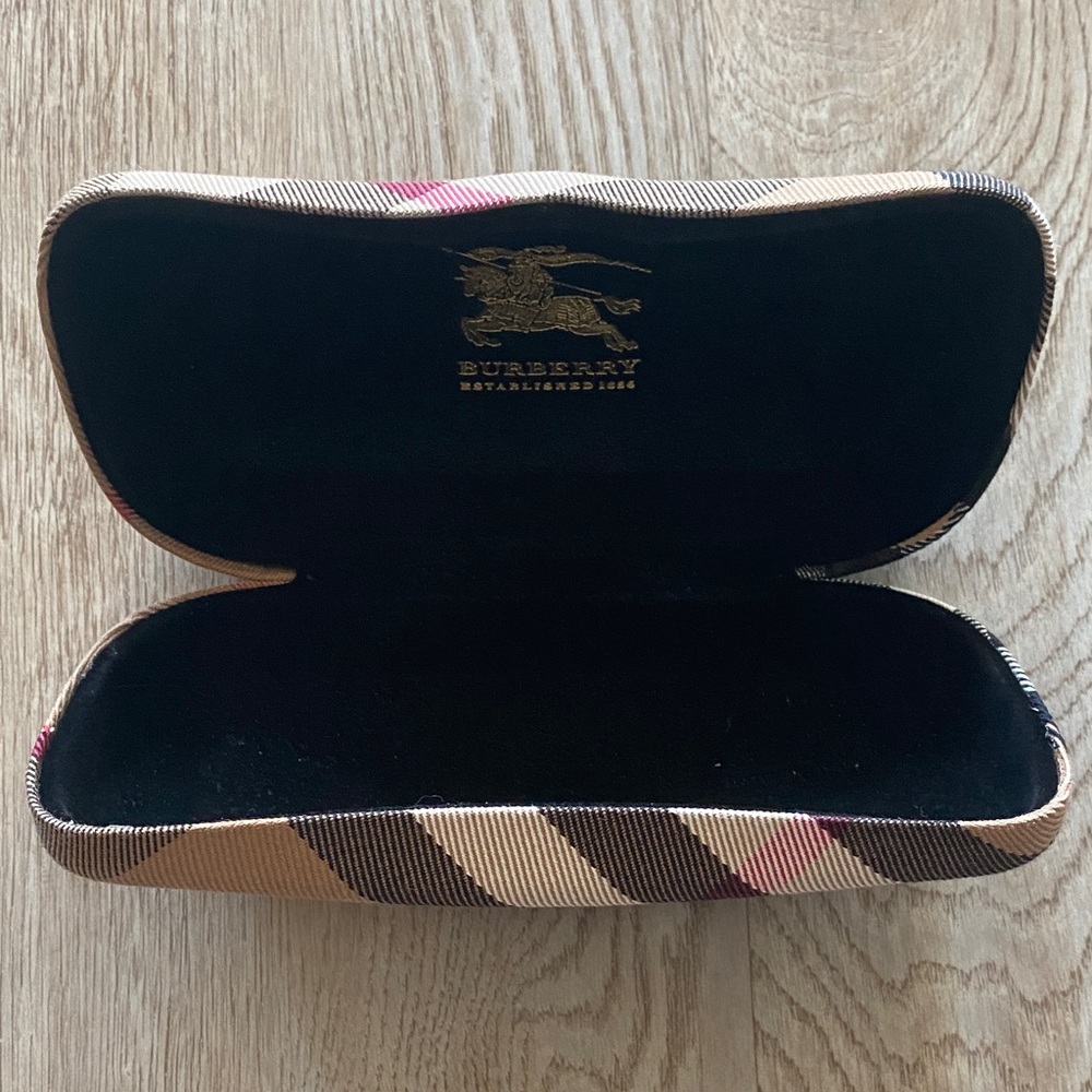 Pre owned Burberry Black Interior Nova Check Eyewear Case
